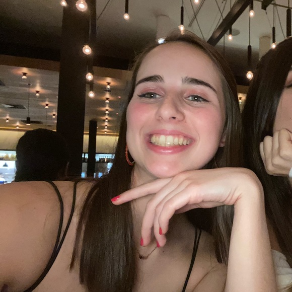 Meet your Posher, Jayde - Picture 1 of 1